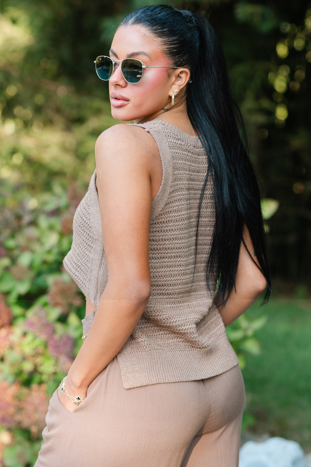 Knit V Neck Sleeveless Top